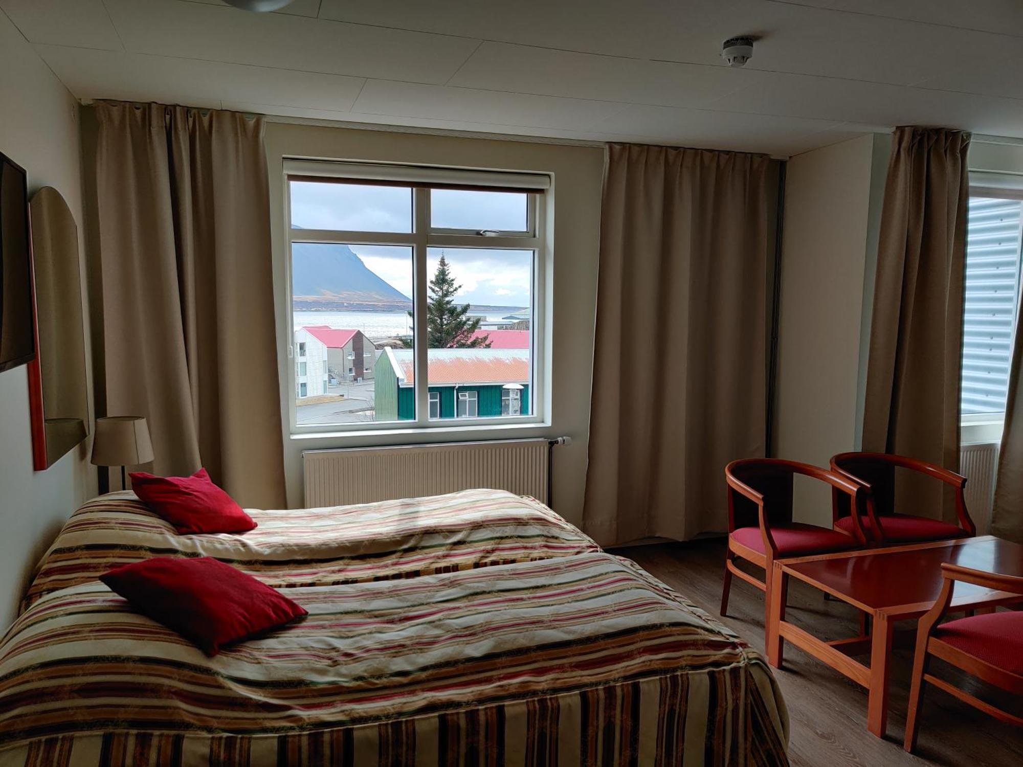 Hotel Borgarnes Bagian luar foto